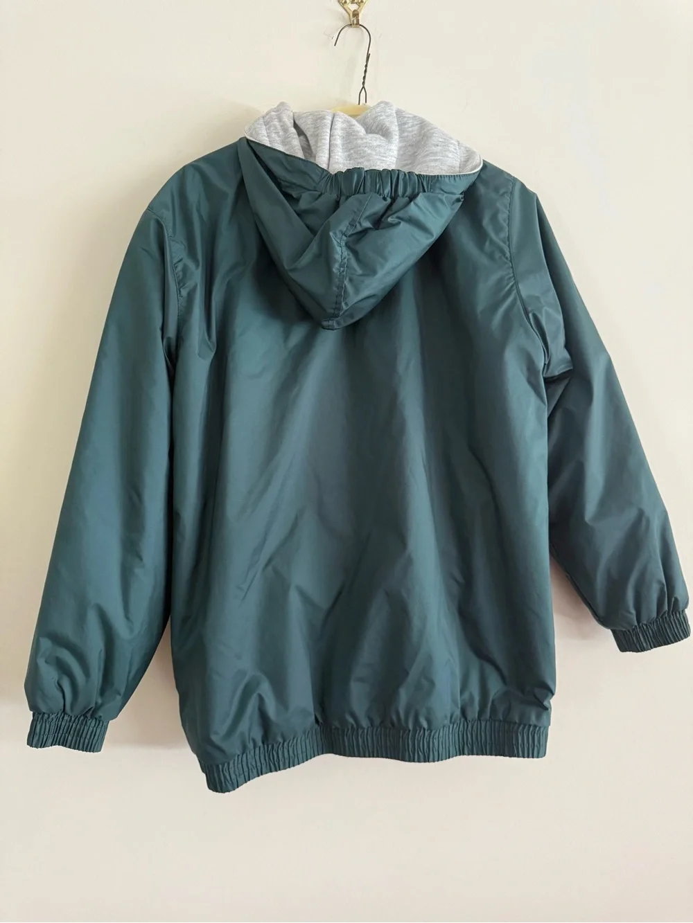 Charles River Apparel Kids Hooded Rain Jacket. Size XL=18/20. Pristine.